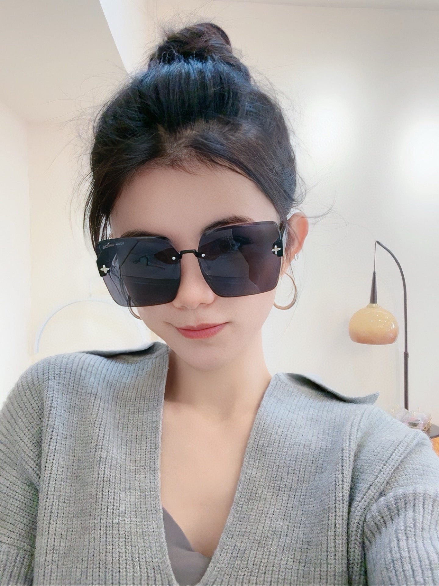 SQUARE SUNGLASSES L5970 IN BLACK ACETATE