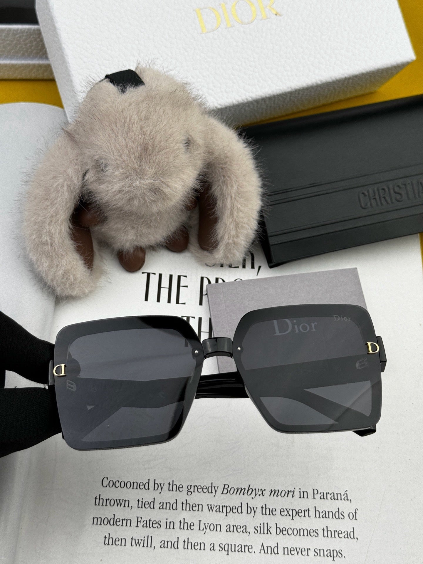 DIOR 26S OVERSIZED SQUARE FRAME IN ACETATE 415409