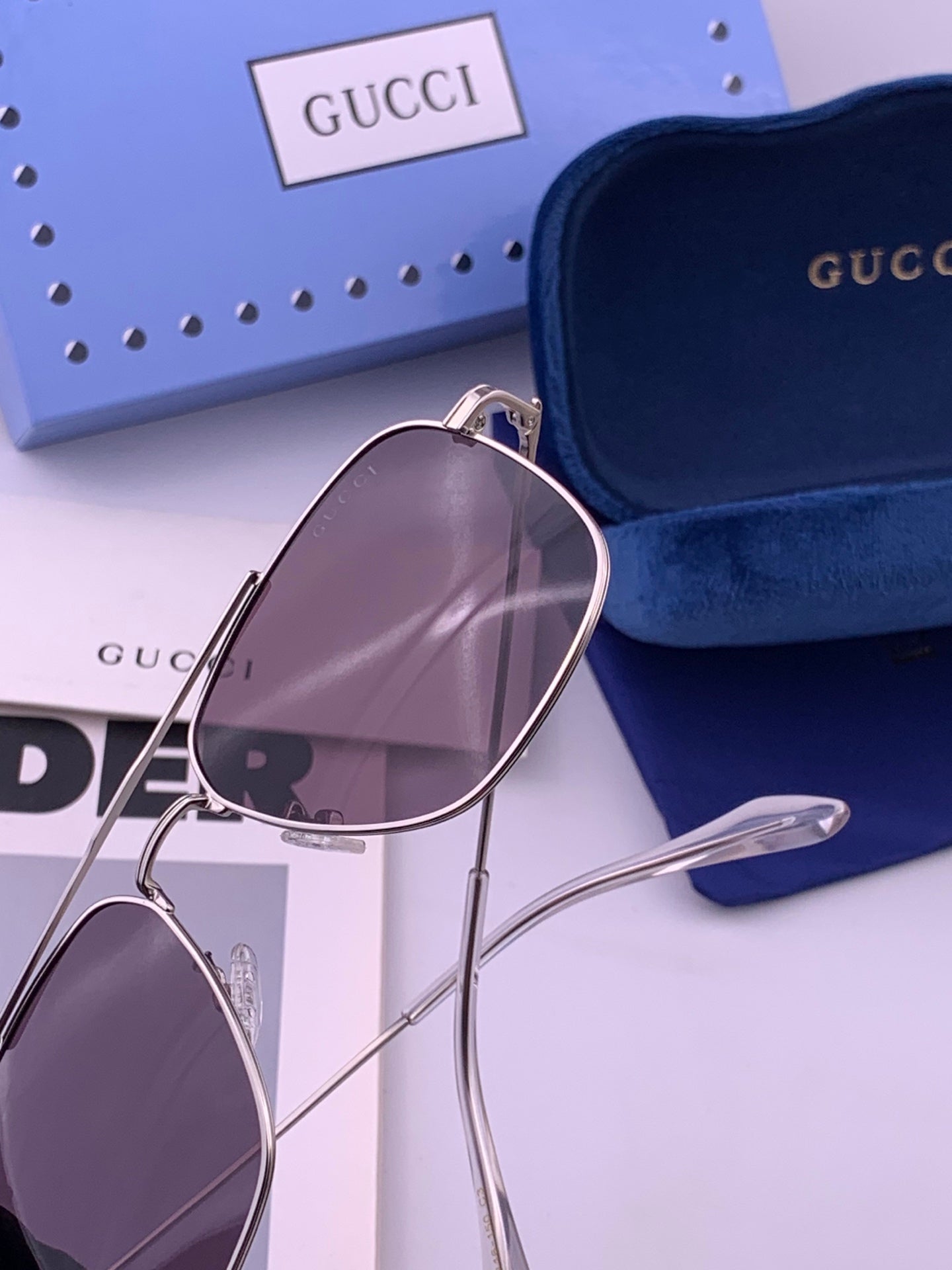 GUCCI 26S RECTANGULAR FRAME IN METAL 424707