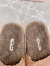 RABBIT FUR SLIPPERS BROWN WITH EMBROIDED LOGO