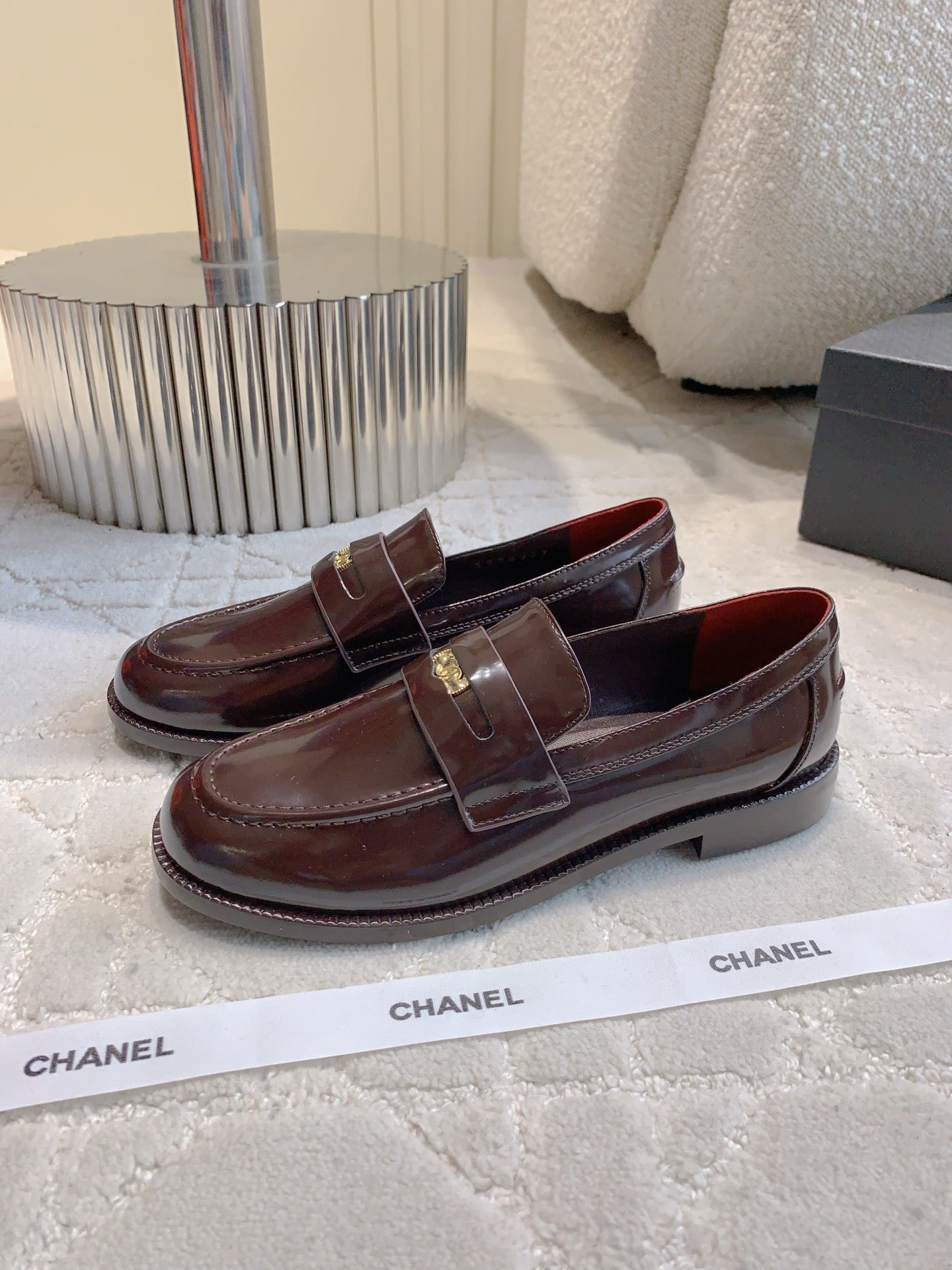 CHANEL 25S MOCCASINS IN ROSEWOOD CALFSKIN GOLD HARDWARE