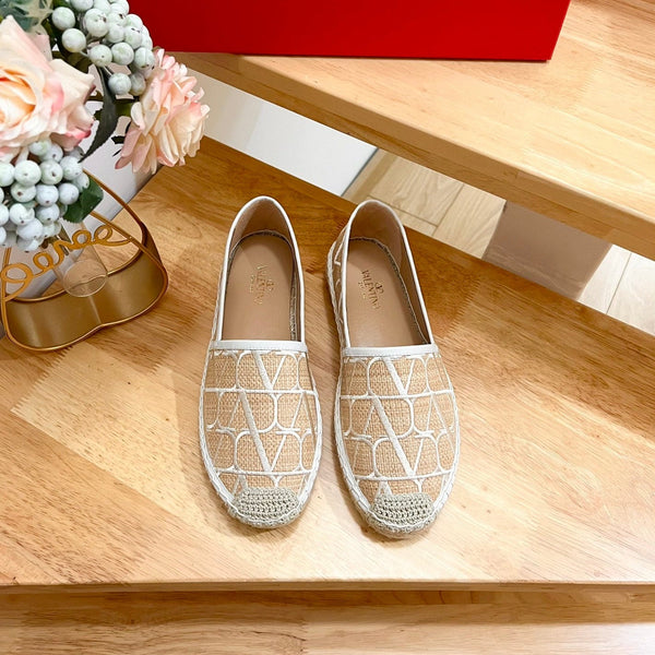 VALENTINO 26S SLIP ON SHOES IN WHITE AND BEIGE RAFFIA