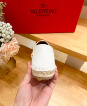 ROCKSTUD WHITE CANVAS ESPADRILLES