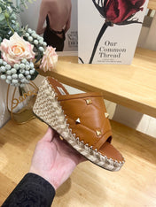 VALENTINO 26S WEDGE SANDALS IN BROWN CALFSKIN