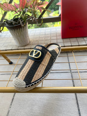 VALENTINO 26S ESPADRILLE MULES IN BLACK AND BEIGE RAFFIA
