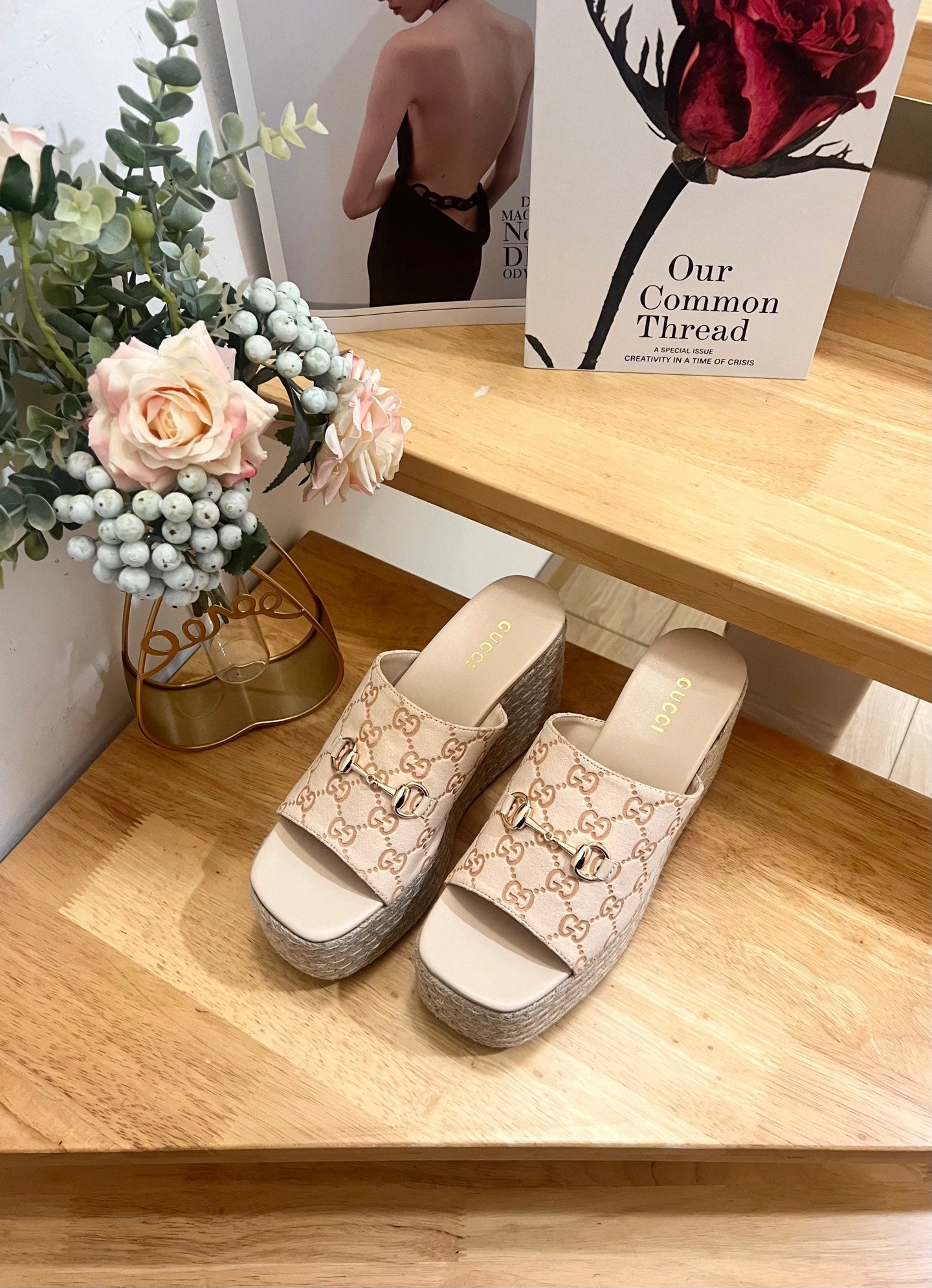 GUCCI 26S WEDGE SANDALS 100 MM IN BEIGE SUEDE