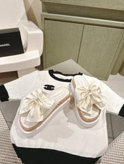 CC SLIPPERS WITH SILK BOW IN WHITE COWHIDE