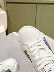 BALMAIN 26S SNEAKERS IN WHITE CALFSKIN AND BLUE CANVAS WITH BLUE SOLE