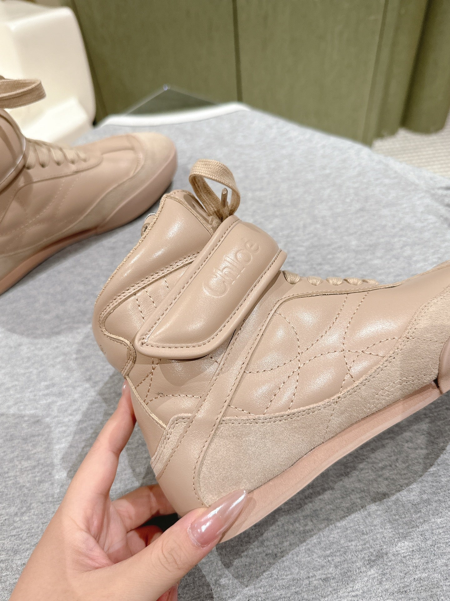 CHLOÉ 26S HIGH-TOP SNEAKERS IN BEIGE CALFSKIN