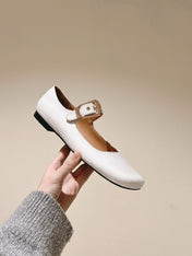 CHLOÉ 26S MARY JANE FLATS IN WHITE GLOSSY CALFSKIN