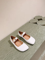 CHLOÉ 26S MARY JANE FLATS IN WHITE GLOSSY CALFSKIN