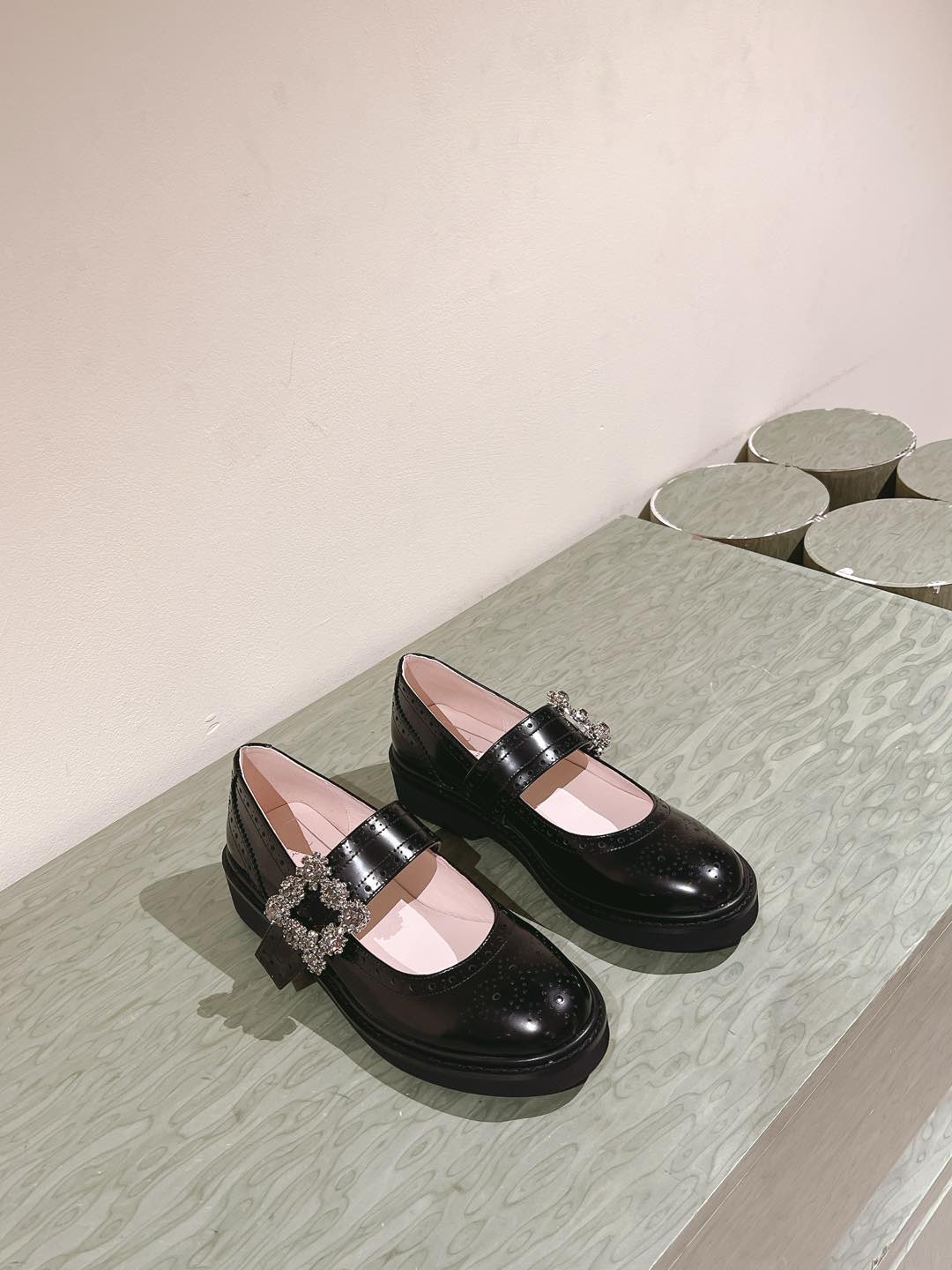 VIV' RANGERS MARY JANES IN BLACK CALFSKIN