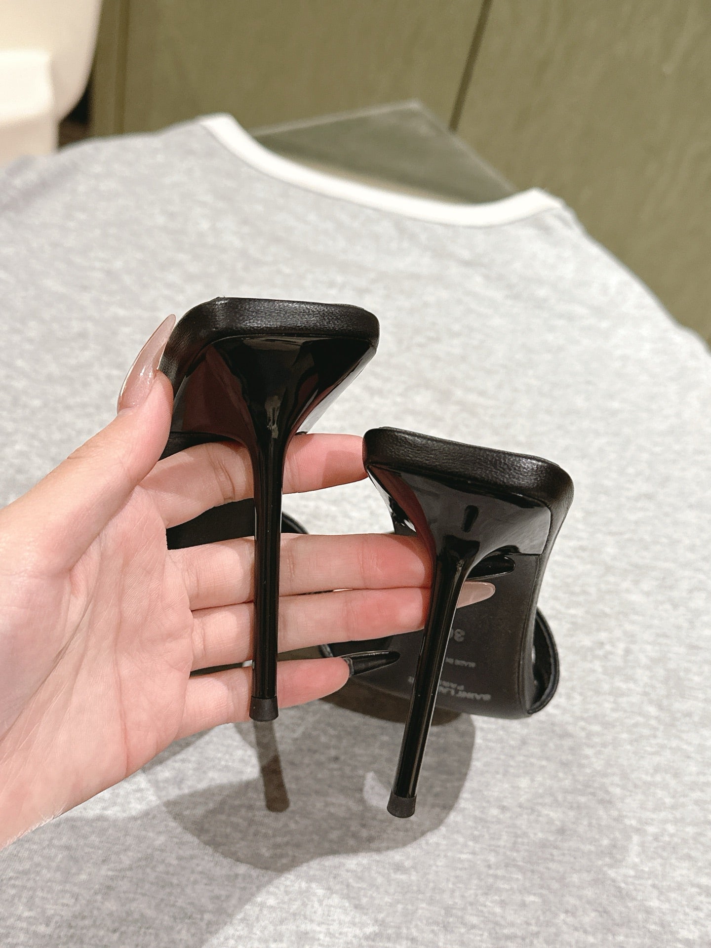 YSL 25S SQUARE-TOE HIGH-HEEL SANDALS 100 MM IN BLACK LAMBSKIN WITH GOLD HARDWARE