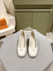 SWING HIGH PUMP 55 MM IN WHITE PATENT CALFSKIN