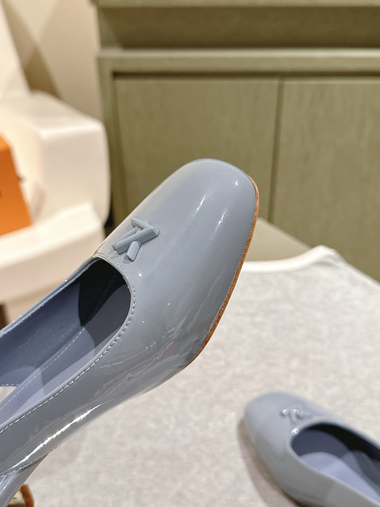 SWING SLINGBACK PUMP 55 MM IN ICE BLUE PATENT CALFSKIN