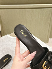 CHLOÉ 26S SLIDE SANDALS IN BLACK LAMBSKIN
