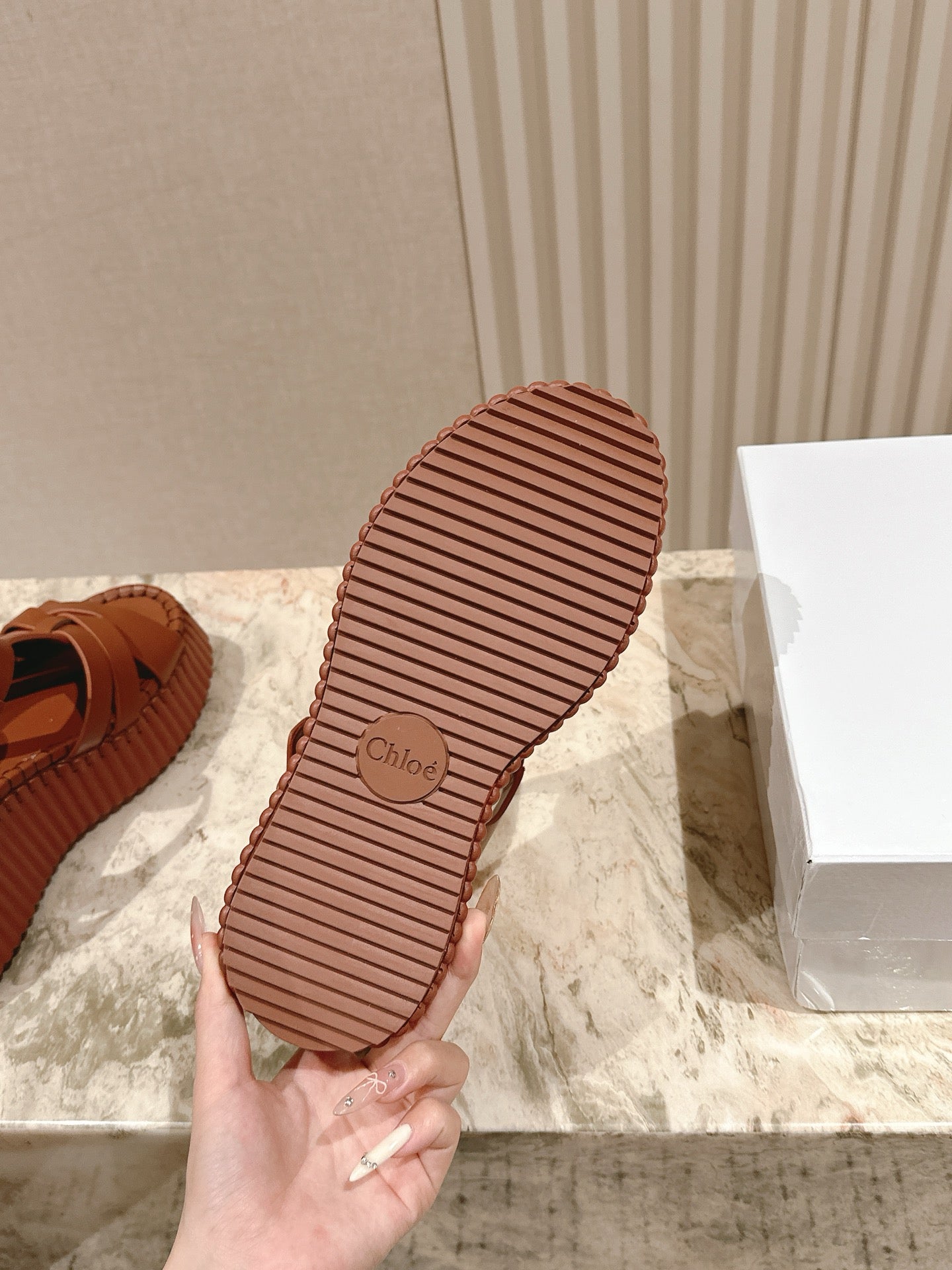 CHLOÉ 26S HIGH-HEELED SANDALS IN BROWN LAMBSKIN
