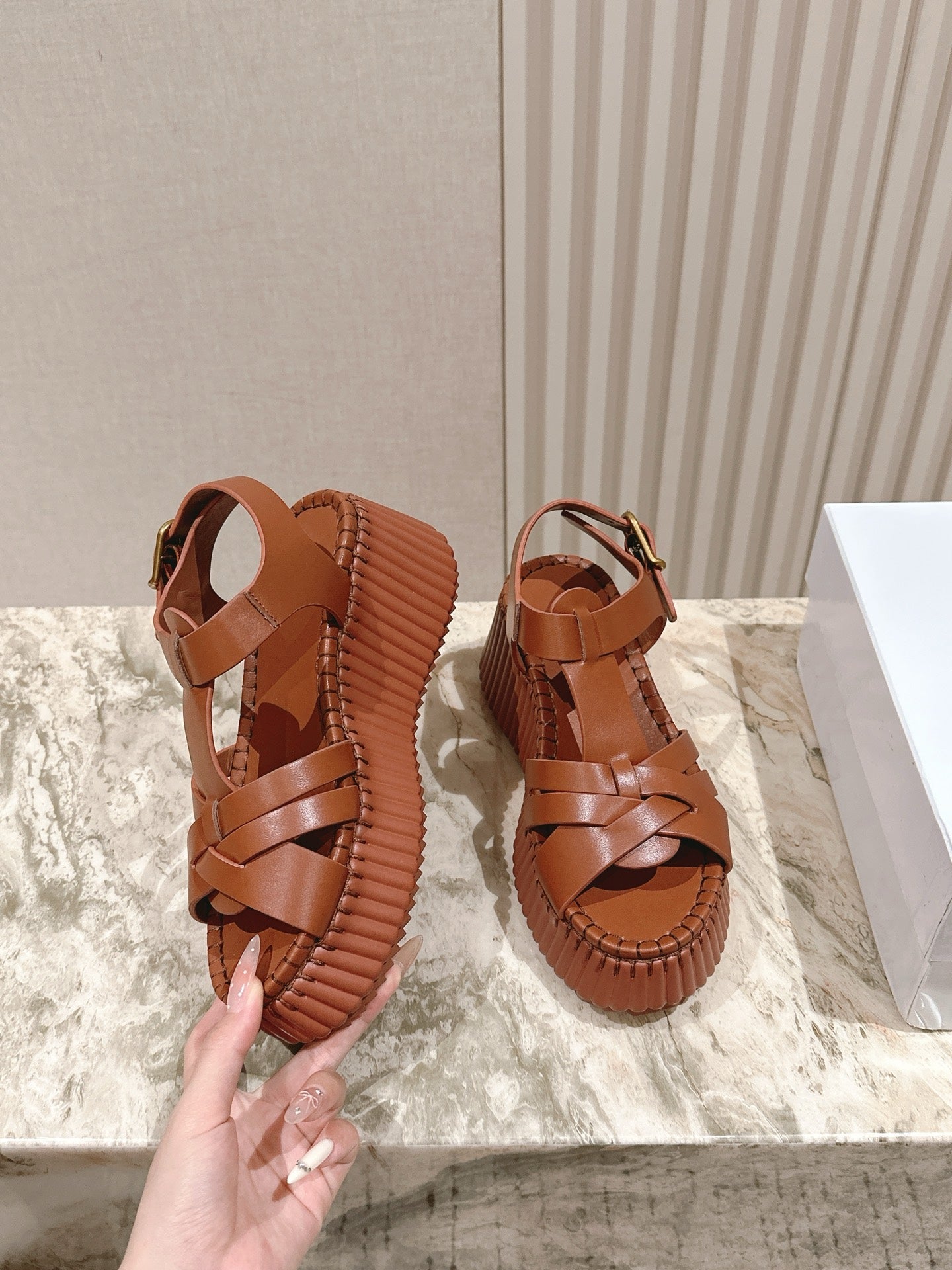 CHLOÉ 26S HIGH-HEELED SANDALS IN BROWN LAMBSKIN