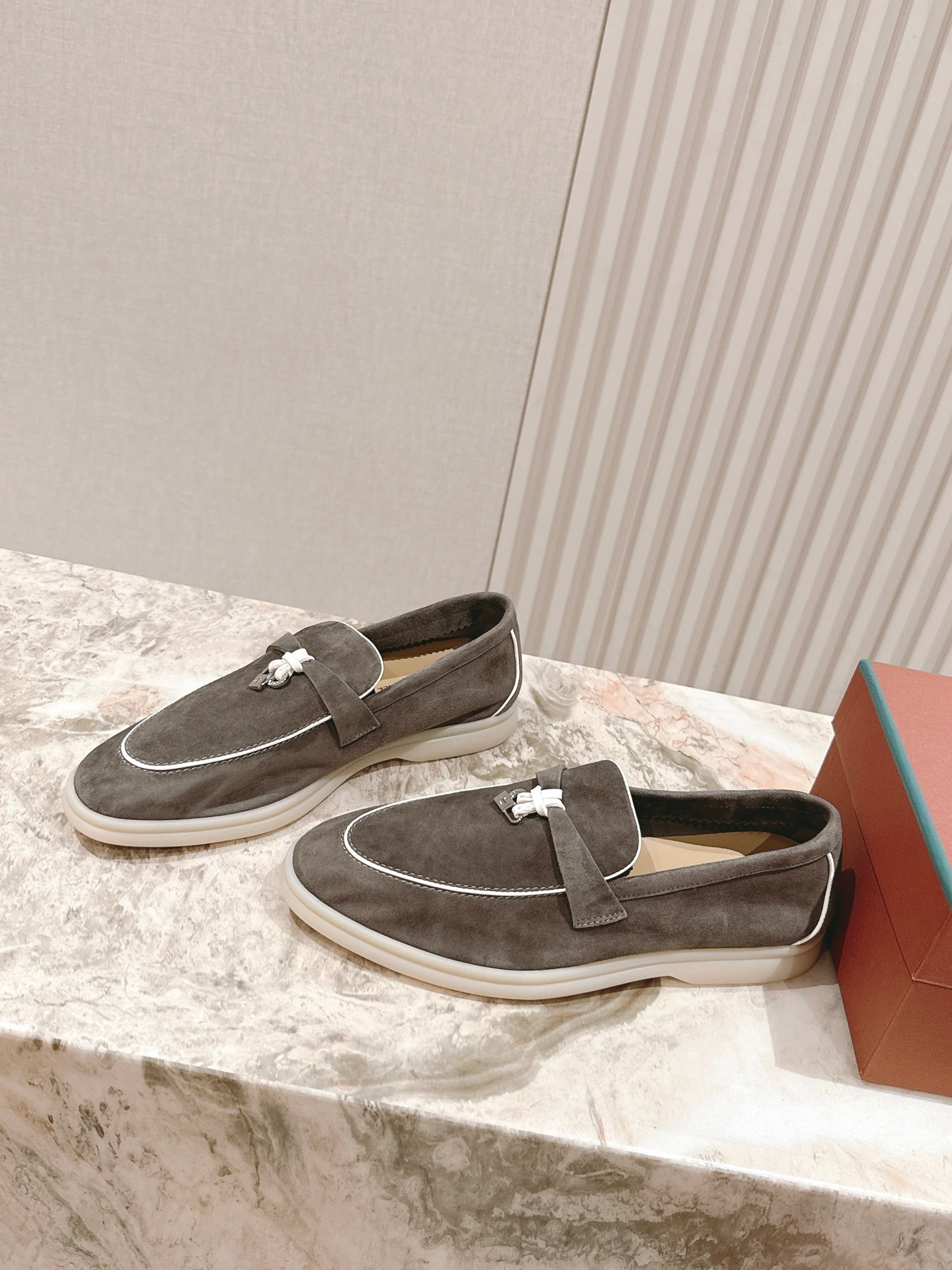 LP LOAFERS 25S IN ASH BROWN SUEDE WITH SILVER HARDWARE