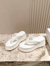 CHLOÉ 26S PLATFORM FLIP-FLOPS IN WHITE LAMBSKIN