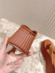 CHLOÉ 26S PLATFORM FLIP-FLOPS IN BROWN LAMBSKIN