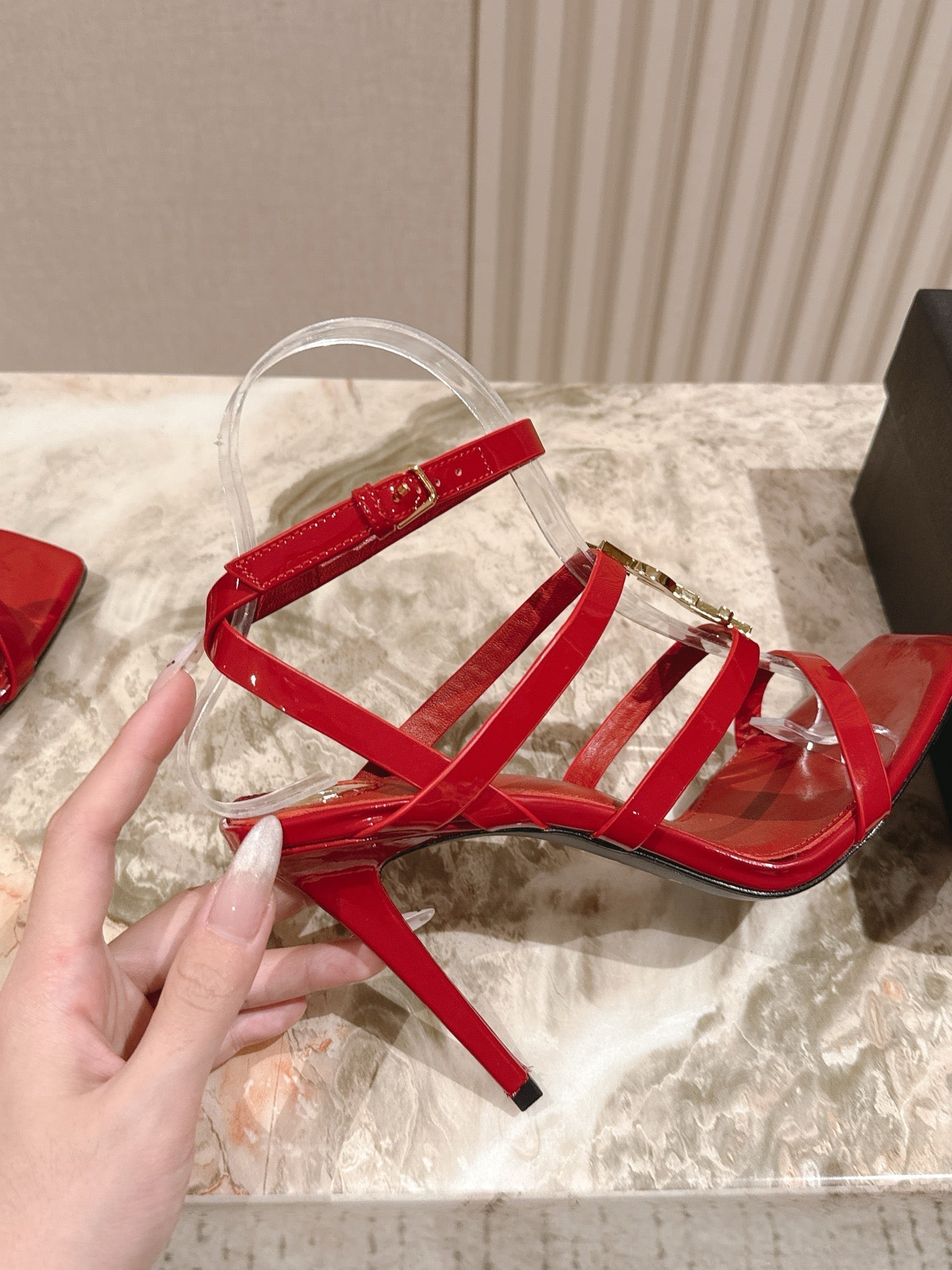 YSL 25S STILETTO HIGH-HEEL SANDALS 100 MM IN RED LAMBSKIN WITH GOLD HARDWARE