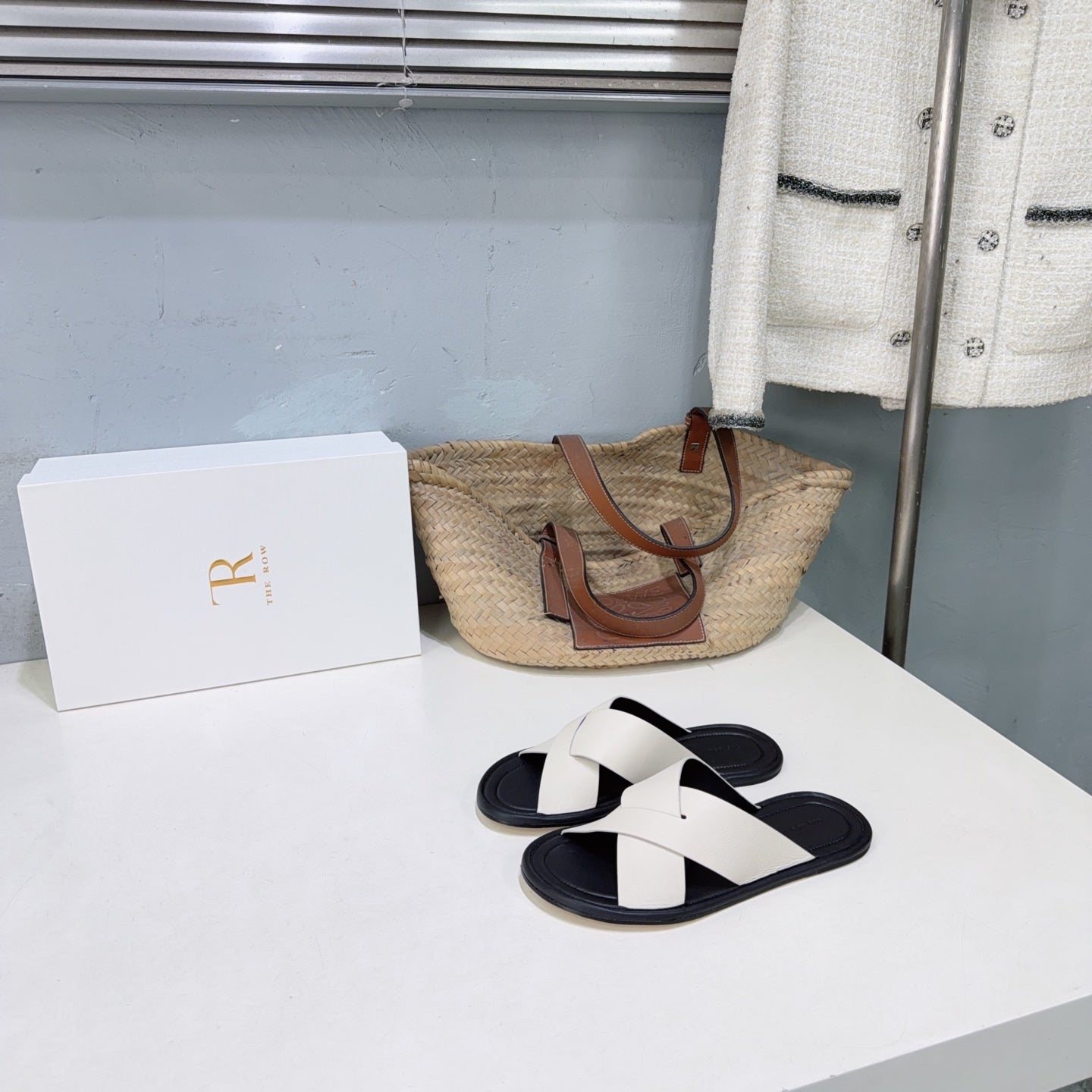 THE ROW 26S SLIDES SANDALS IN WHITE AND BLACK CALFKIN