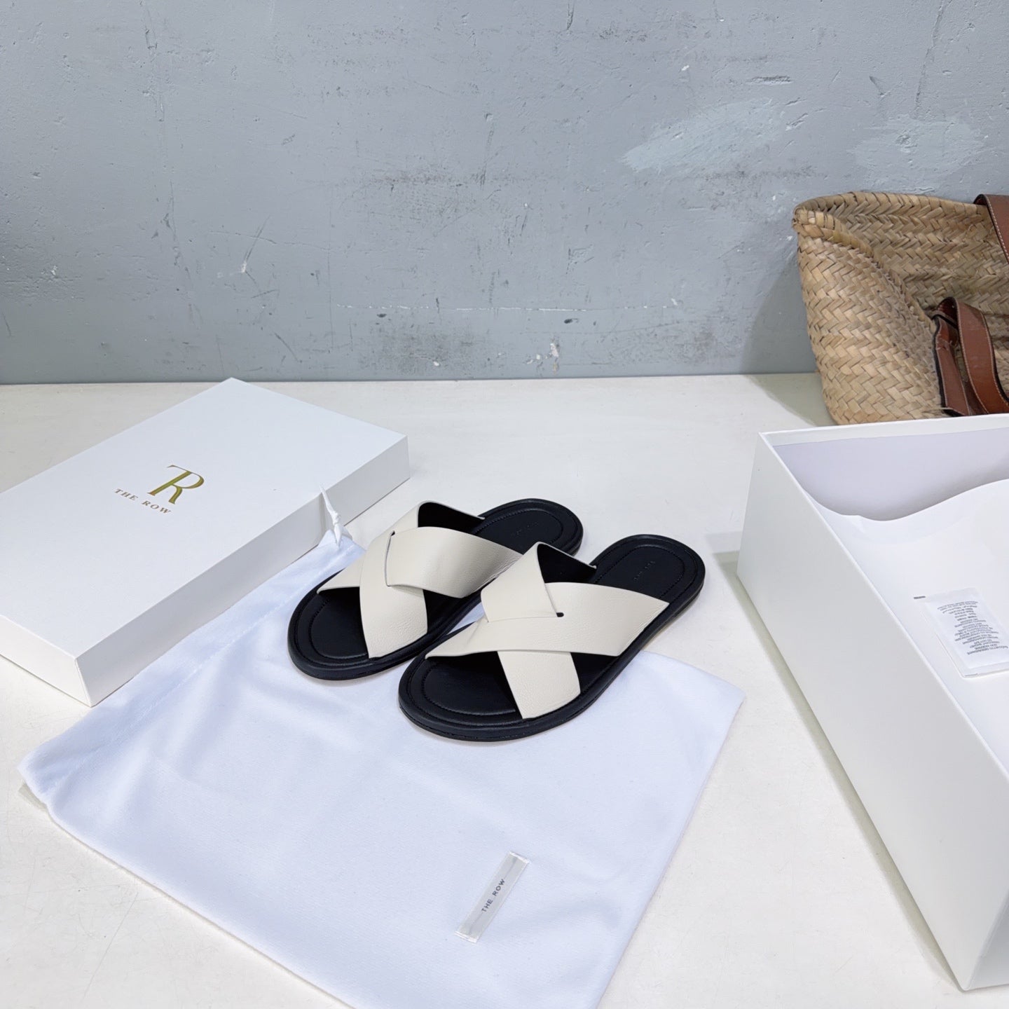THE ROW 26S SLIDES SANDALS IN WHITE AND BLACK CALFKIN