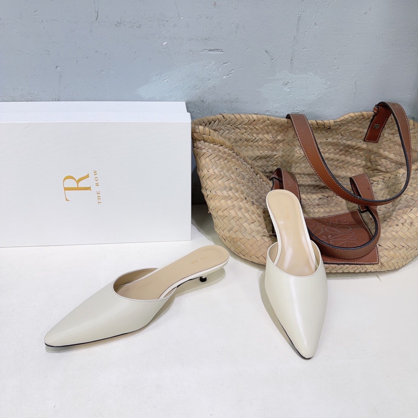 THE ROW 26S POINTED TOE MULE HEELS 35MM IN IVORY WHITE CALFSKIN