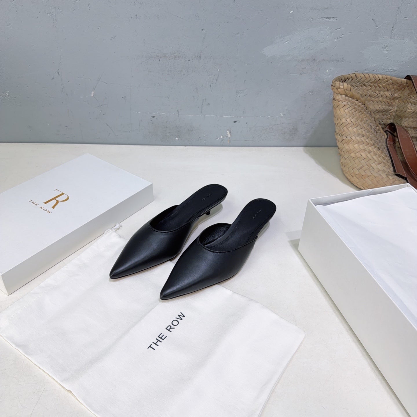 THE ROW 26S POINTED TOE MULE HEELS 35MM IN BLACK CALFSKIN