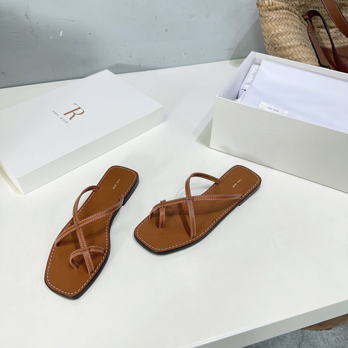 THE ROW 26S FLAT SANDALS IN CARAMEL BROWN CALFSKIN