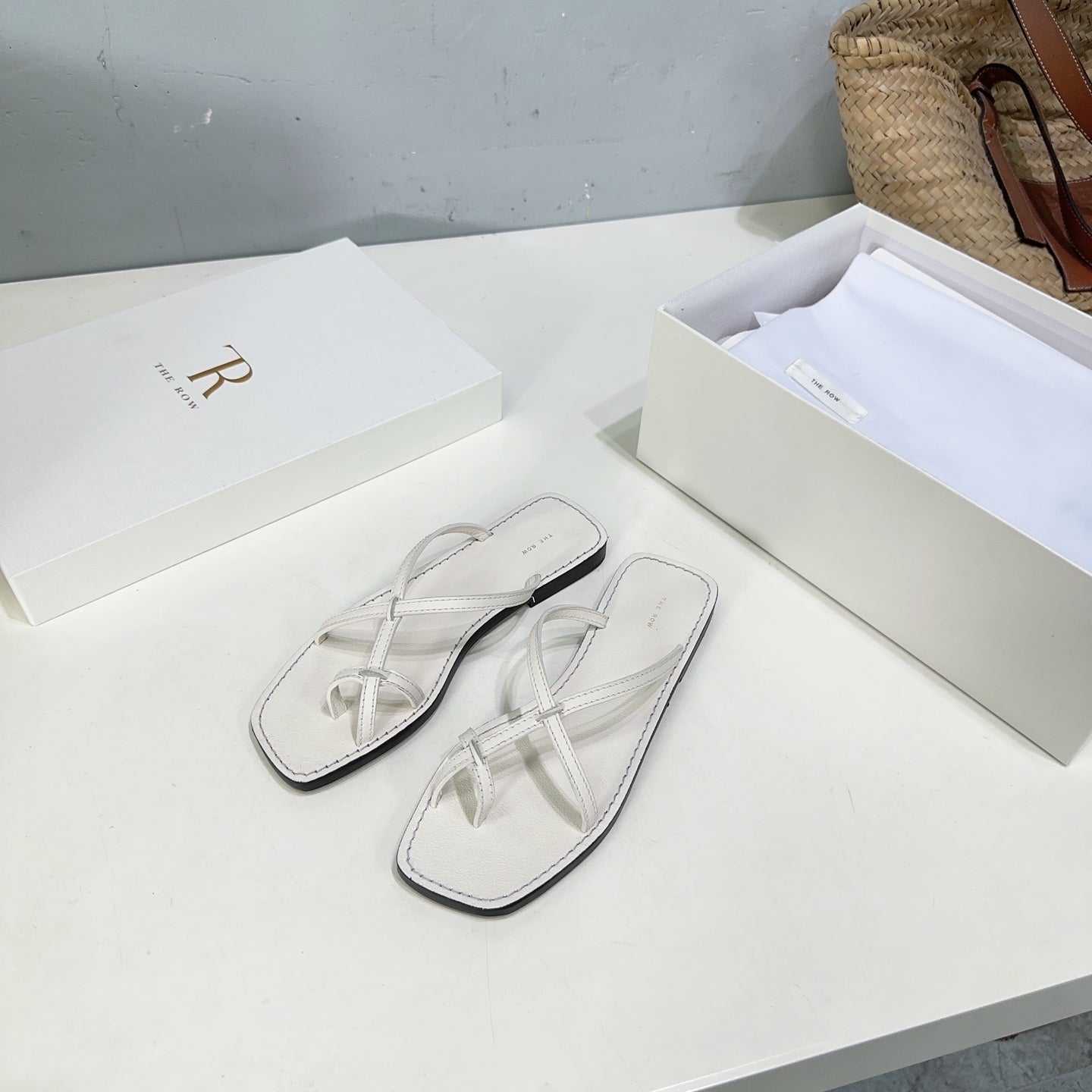 THE ROW 26S FLAT SANDALS IN WHITE CALFSKIN