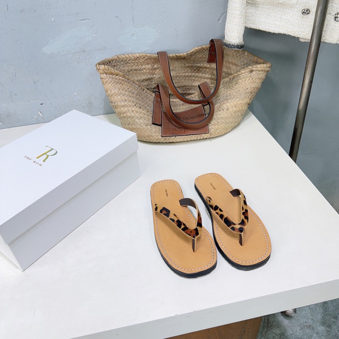 THE ROW 26S THONG SANDALS IN BROWN CALFSKIN LEOPARD STRAP