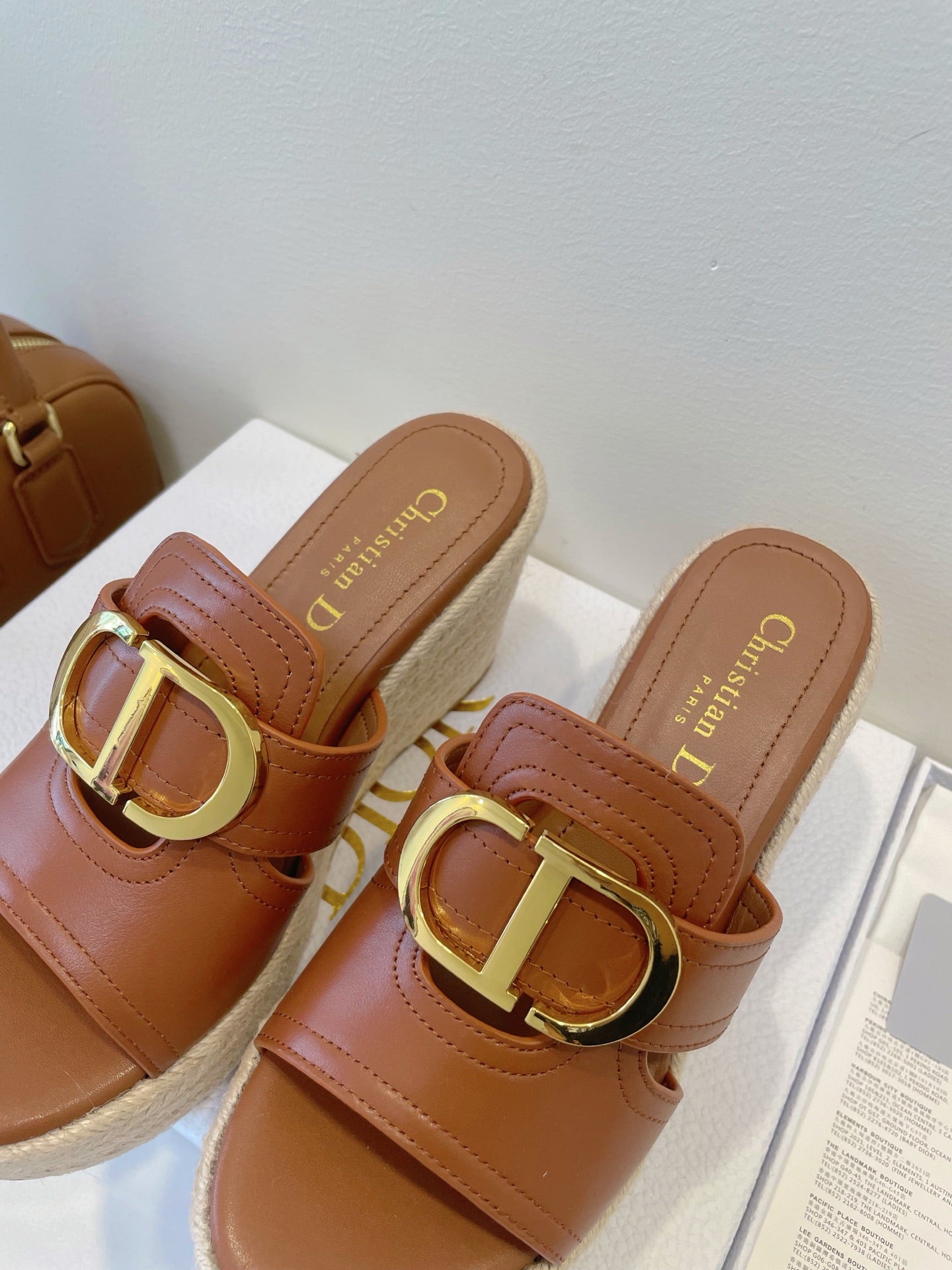MONTAIGNE WEDGE SLIDE 95MM IN BROWN CALFSKIN