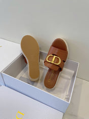 MONTAIGNE WEDGE SLIDE 95MM IN BROWN CALFSKIN