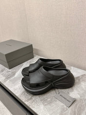 POOL CROCS SLIDE SANDAL IN BLACK RUBBER