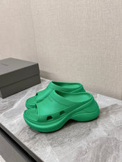 POOL CROCS SLIDE SANDAL IN GREEN RUBBER