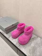 ALASKA BOOTIE IN DEEP PINK SUEDE AND WOOL LINING