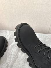 MARTIN ANKLE BOOTS IN BLACK SUEDE AND WHITE SHEARLING LINING