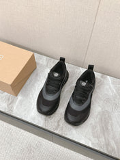 RUN SNEAKER IN BLACK SUEDE AND MESH FABRIC