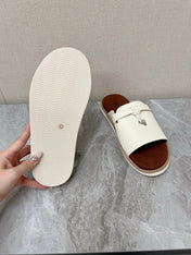 LP 26S LOCK MULE SLIDES IN CREAM WHITE CALFSKIN SILVER HARDWARE