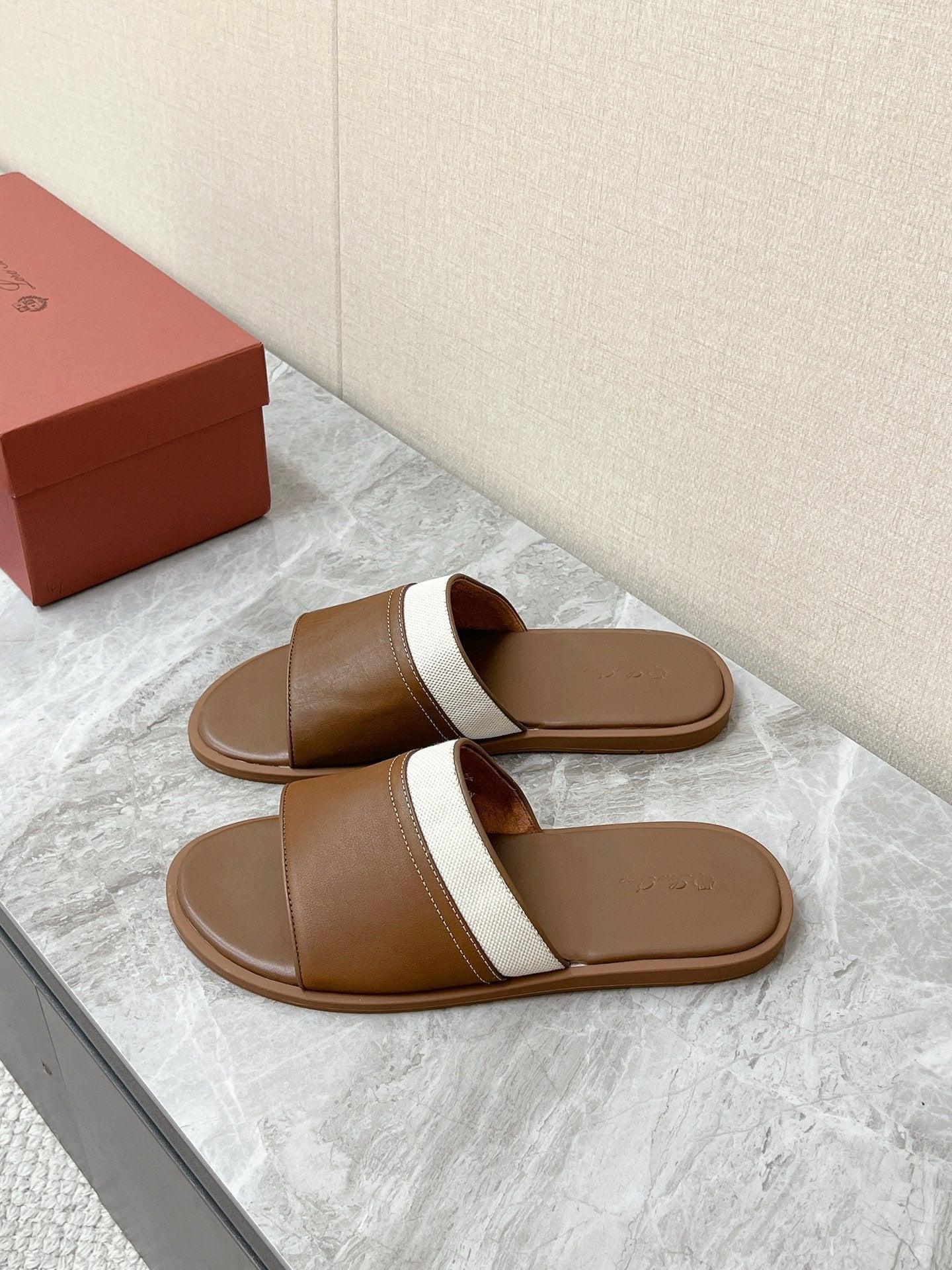 LP 26S SLIDES SANDAL IN BROWN CALFSKIN AND IVORY WHITE CANVAS