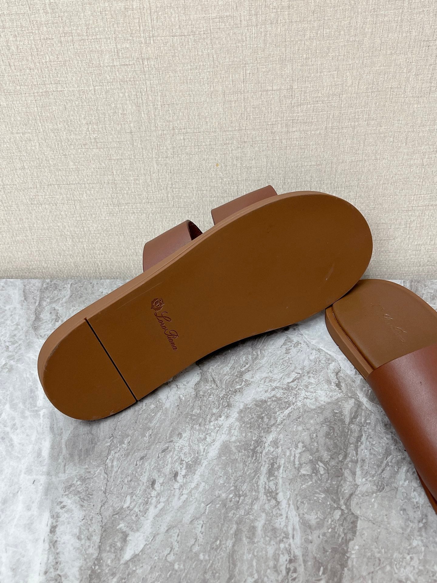 LP 26S CLASSIC H-CUT SLIDES IN BROWN CALFSKIN