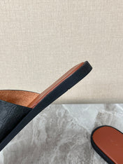 LP 26S CLASSIC H-CUT SLIDES IN BLACK GRAINED CALFSKIN