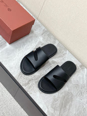 LP 26S CUTOUT SLIDES IN BLACK CALFSKIN