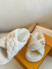 LV BLISS COMFORT MULE IN BEIGE SHEARLING