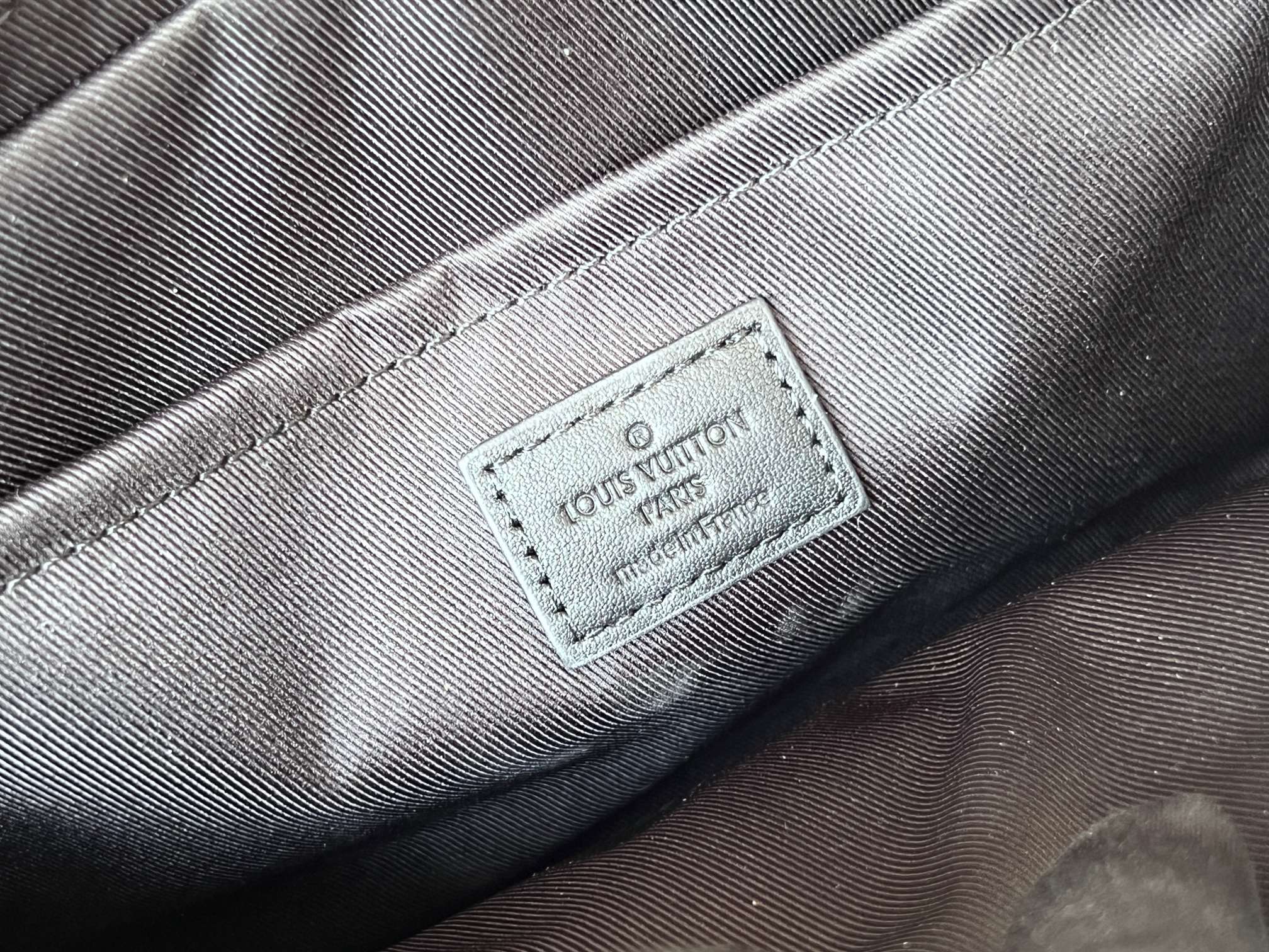 STEAMER 24 IN BLACK MONOGRAM ECLIPSE CANVAS