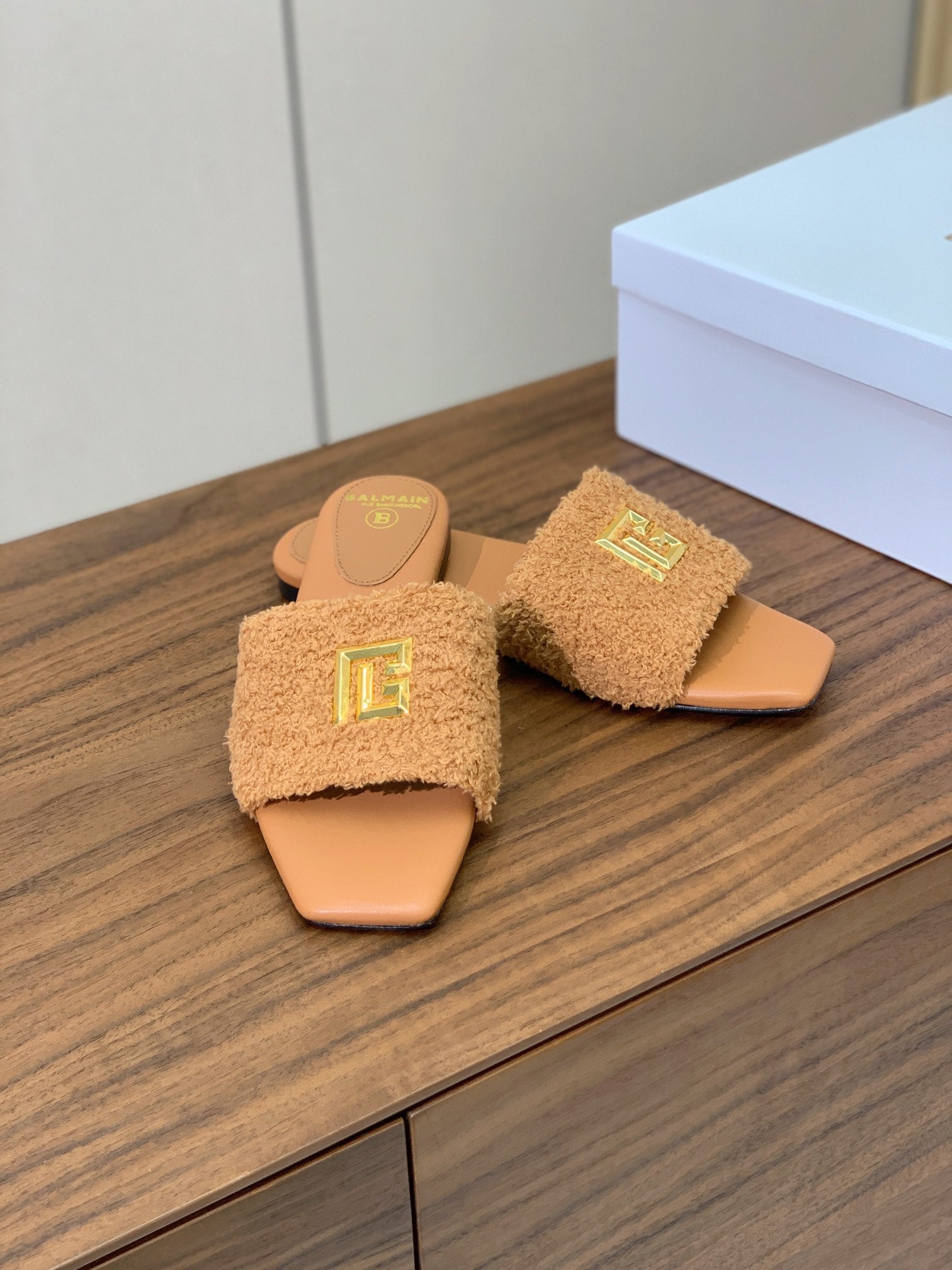 BALMAIN 26S SANDALS IN CAMEL BROWN WOOL AND CALFSKIN