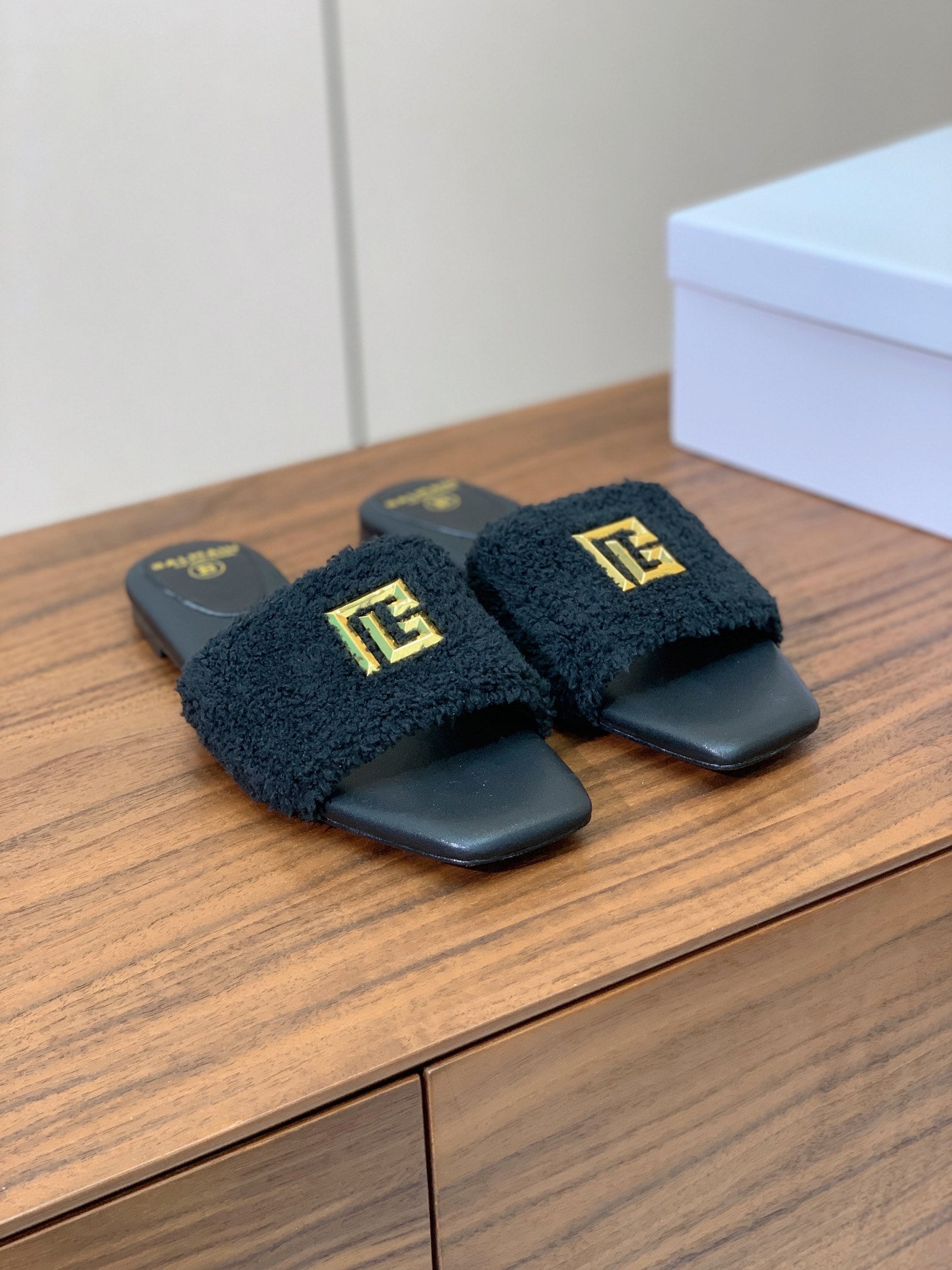 BALMAIN 26S SANDALS IN BLACK WOOL AND CALFSKIN