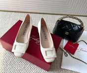 U LOOK BALLERINAS IN WHITE GLOSSY CALFSKIN